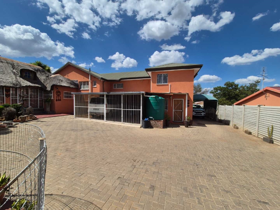 4 Bedroom Property for Sale in Fleurdal Free State